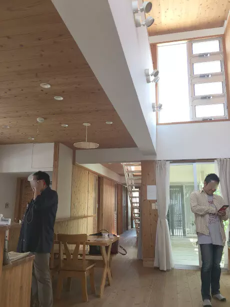 げんかんを入ったところ