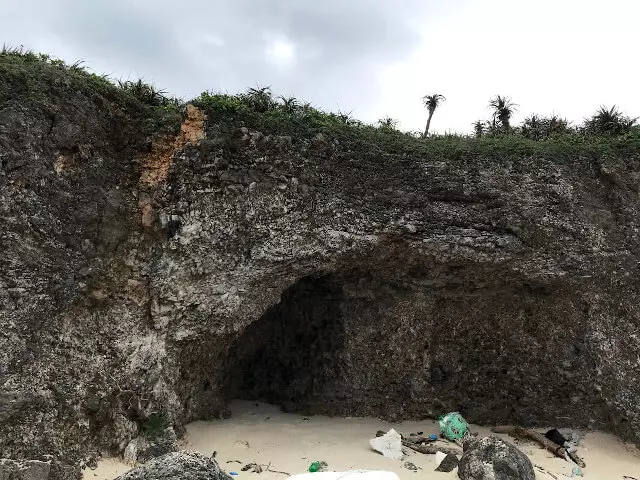 池間ロープを降りた海岸の風景（1）